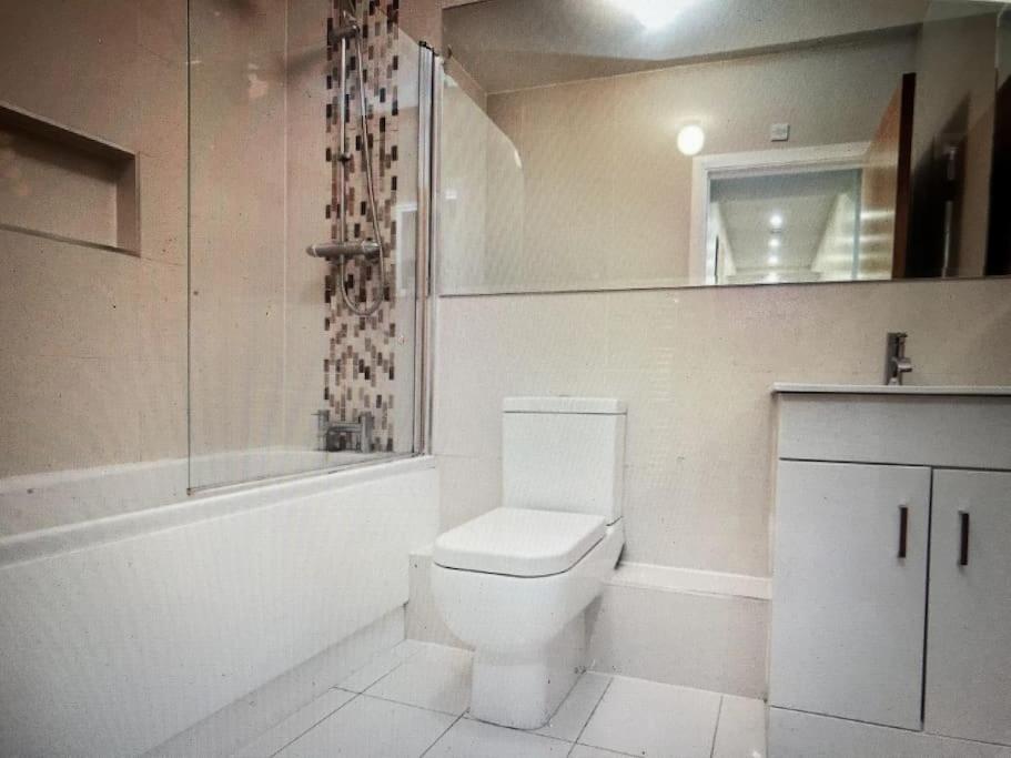 דבלין City Beach Gem 5 Adult Spaces Plus Child מראה חיצוני תמונה